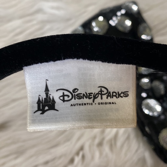 🍓[ Disney Parks ] Discontinued Minnie Mouse Ears with Removable Bow - Picture 7 of 10